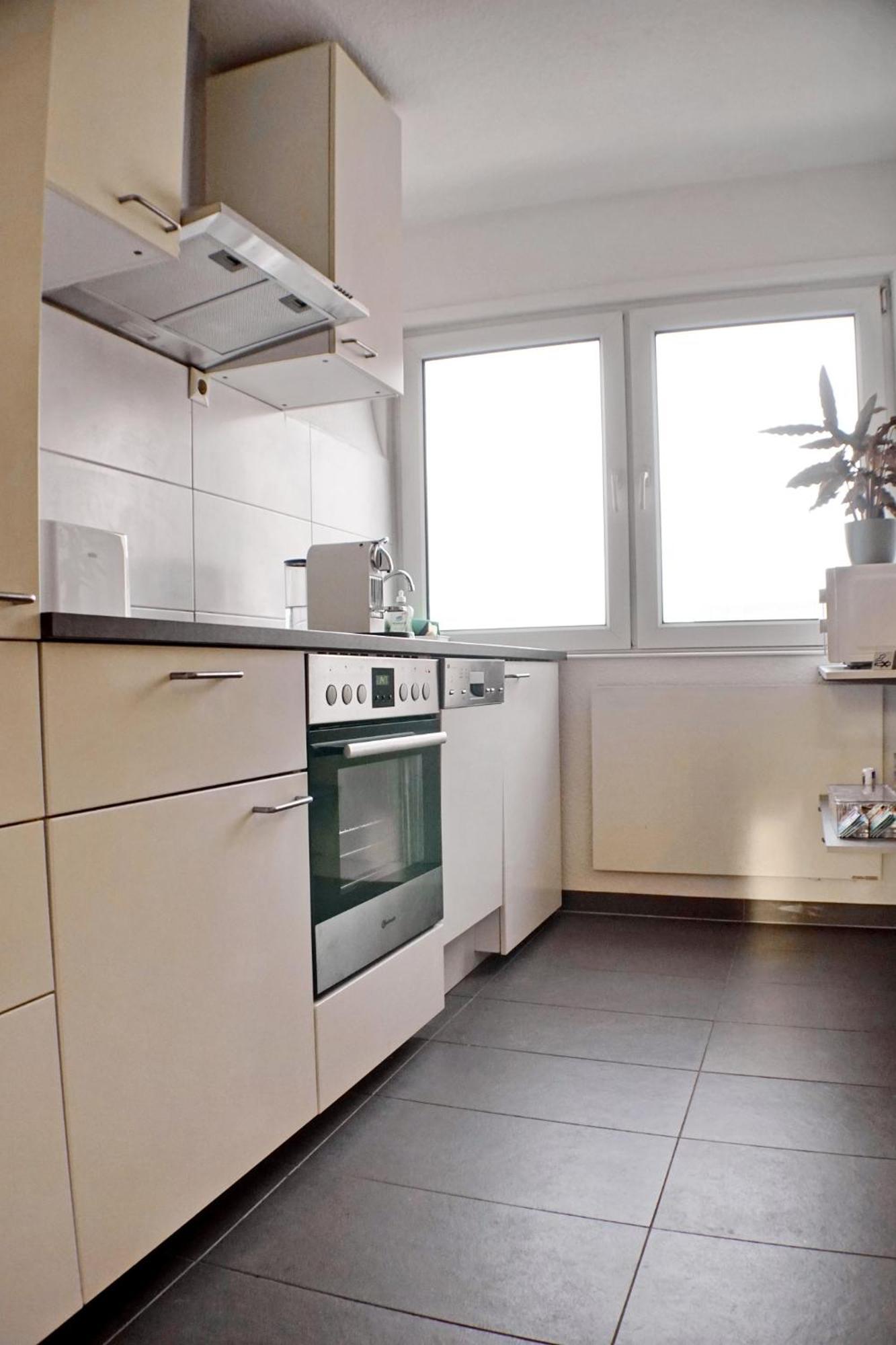 Modernes, Zentrales In Troisdorf, Region Koeln Bonn, 3 Etage, Maximal Fuer 4 Personen, Parkplatz & Netflix Inklusive *
