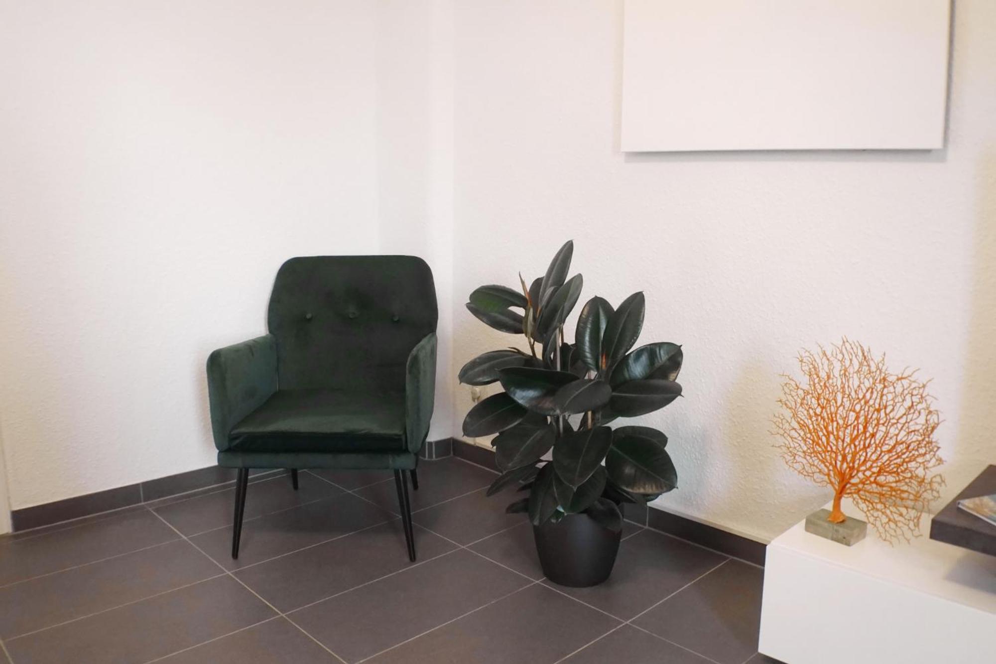 Modernes, Zentrales In Troisdorf, Region Koeln Bonn, 3 Etage, Maximal Fuer 4 Personen, Parkplatz & Netflix Inklusive