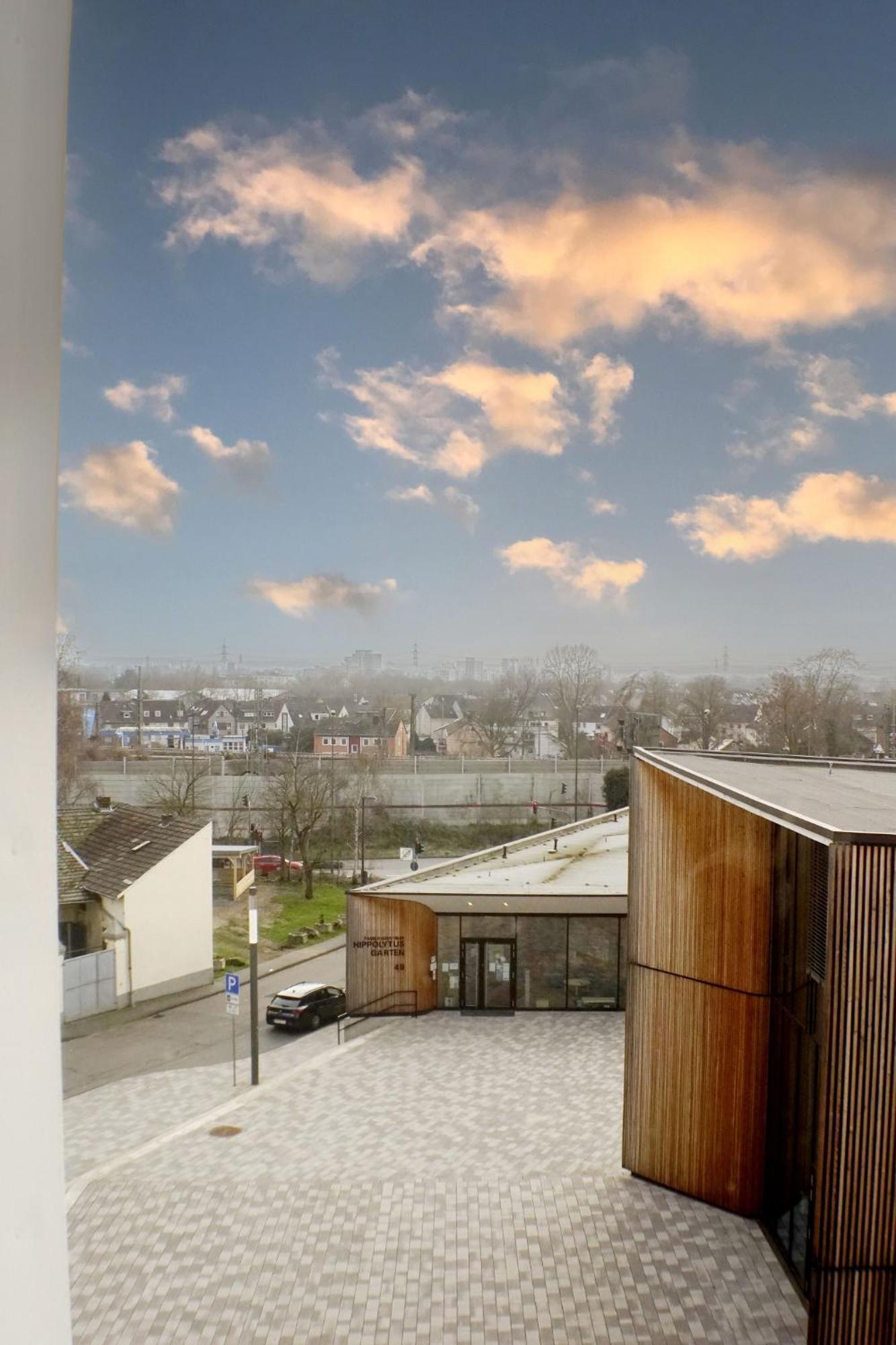 Modernes, Zentrales In Troisdorf, Region Koeln Bonn, 3 Etage, Maximal Fuer 4 Personen, Parkplatz & Netflix Inklusive Apartment