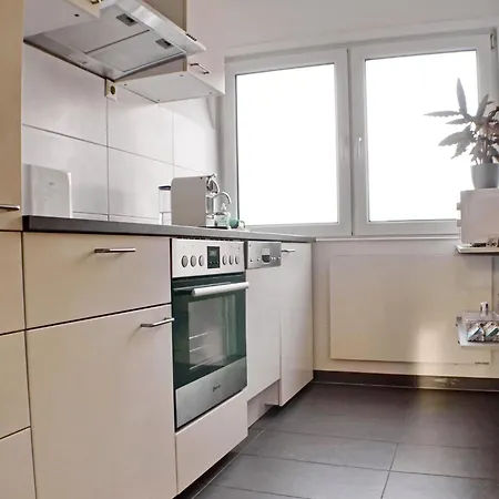 Modernes, Zentrales Apartment In Troisdorf, Region Koeln Bonn, 3 Etage, Maximal Fuer 4 Personen, Parkplatz & Netflix Inklusive Exterior foto