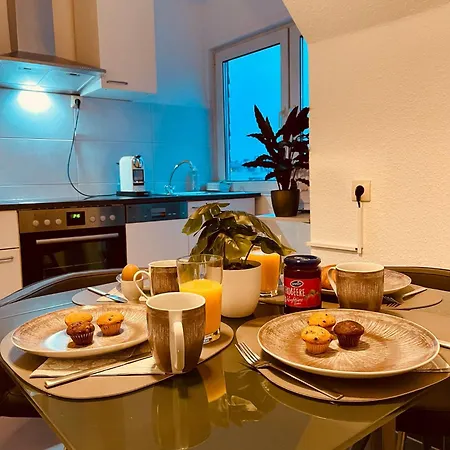 Modernes, Zentrales Apartment In Troisdorf, Region Koeln Bonn, 3 Etage, Maximal Fuer 4 Personen, Parkplatz & Netflix Inklusive Exterior foto